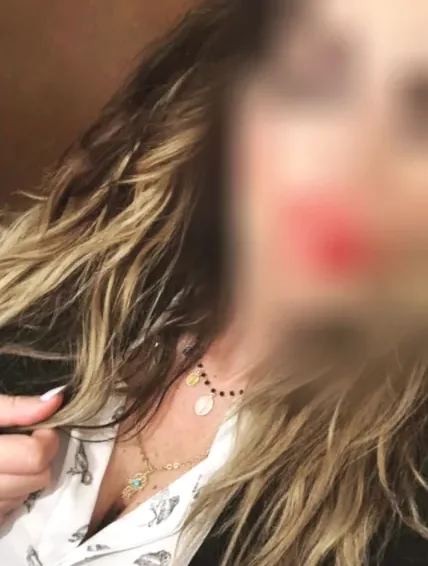 Caroline, 28