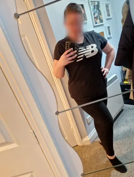 Clara, 36
