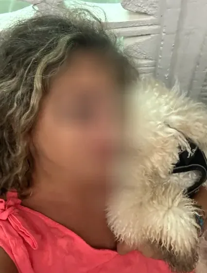 Ella, 40