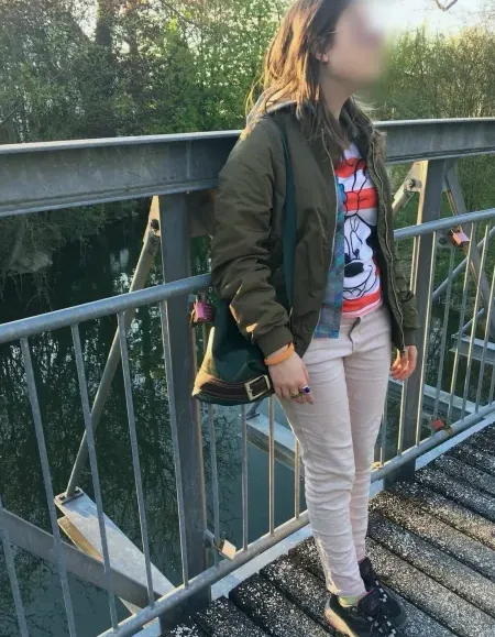 Emina, 24