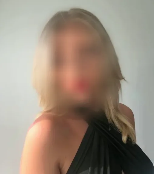 Marie, 32
