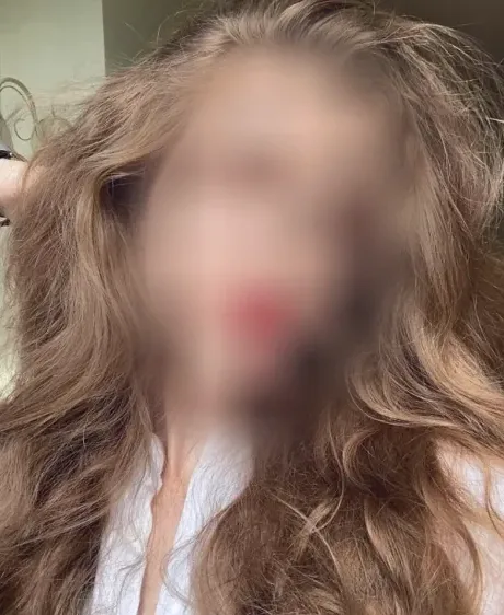 Nicoline, 20