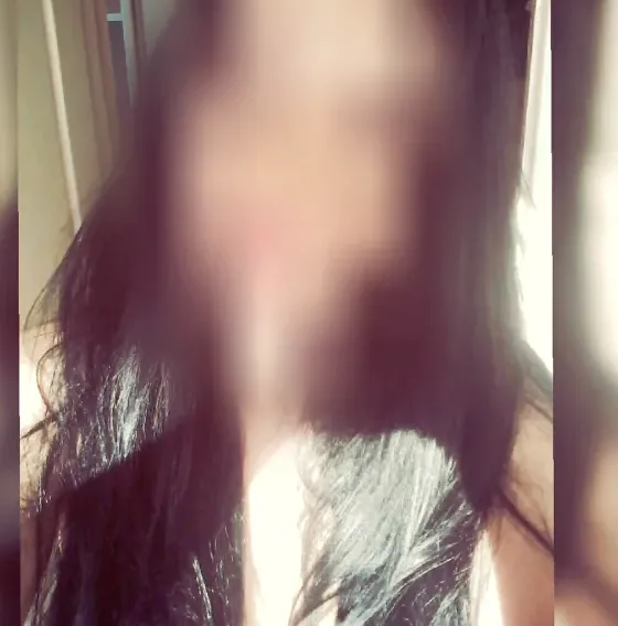 Rosa, 30
