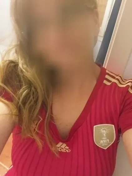 Signe, 35